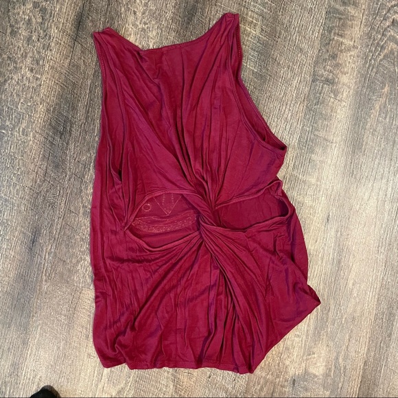 Maroon open back tank - Picture 2 of 4